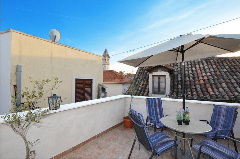 Marko Polo B Old Town Trogir Exterior foto